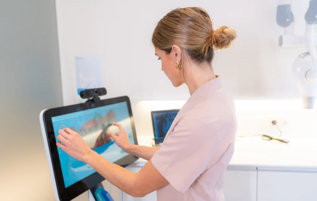 chirurgie guidee soins dentaires juan les pins Chirurgie guidée Chirurgiens-dentistes à Juan-les-pins | Cabinet dentaire du Lys